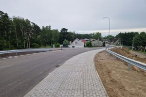 20250606_L02_wykonywanie chodnika.jpg