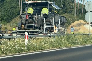 26.06.2025_układanie masy_TG_KM 31+100.jpeg
